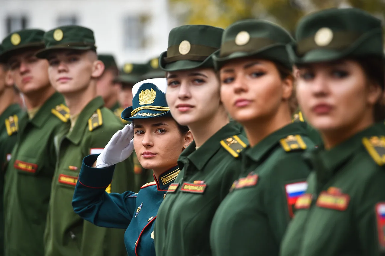 Военный комиссариат Бабынинского и Мещовского районов Калужской области проводит отбор кандидатов для поступления в военные образовательные организации.