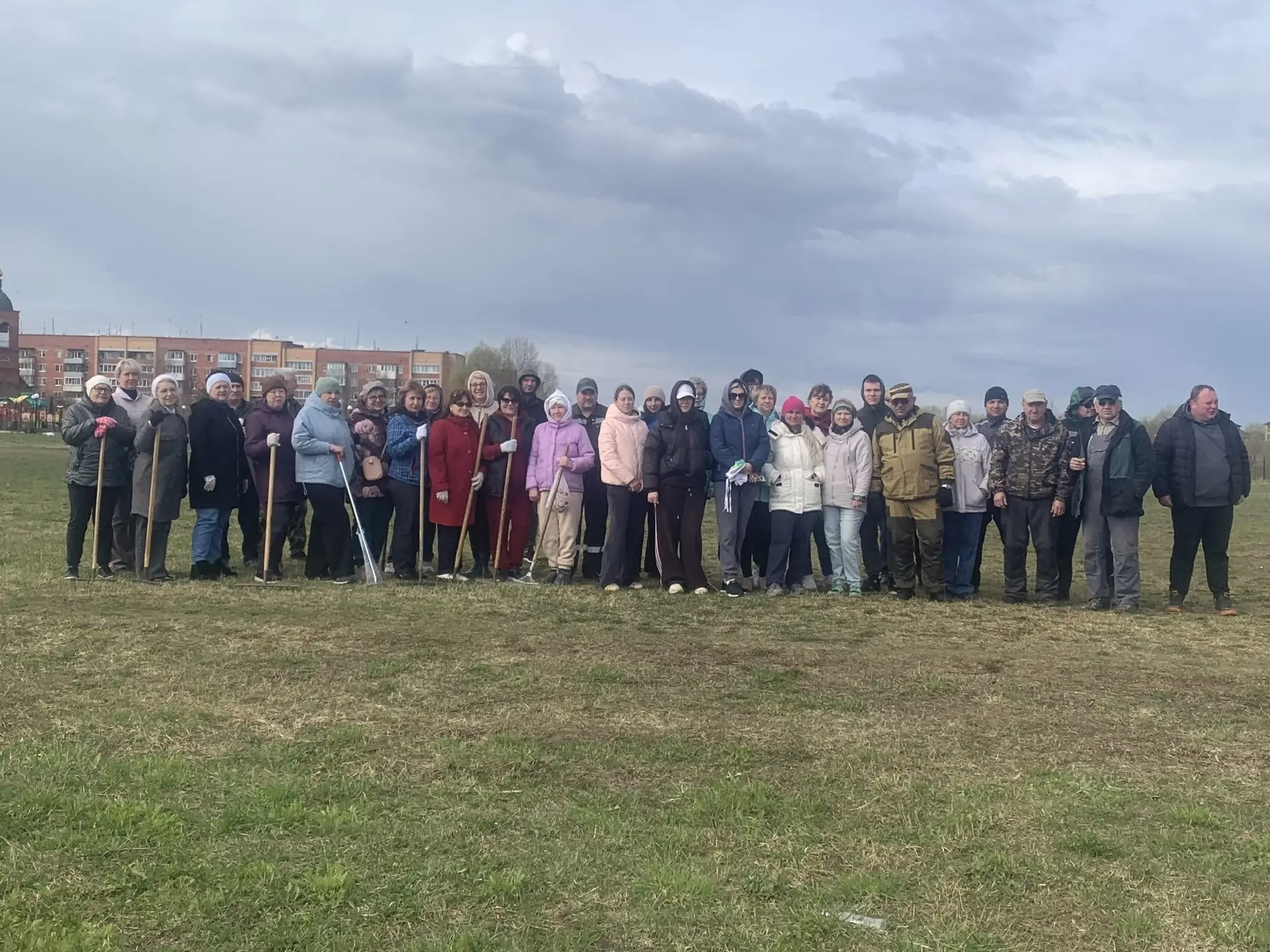 Сегодня традиционный Всероссийский субботник.