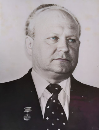 Аверичев Александр Ильич.